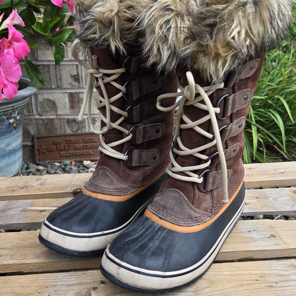 Women's Brown and Black Fur-Lined Boots